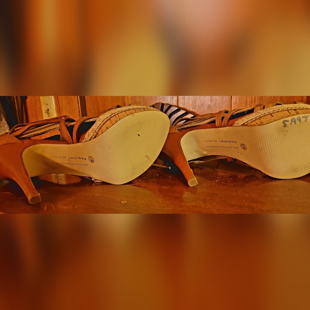 Elegant Tan Strappy Heels - Picture 6 of 8